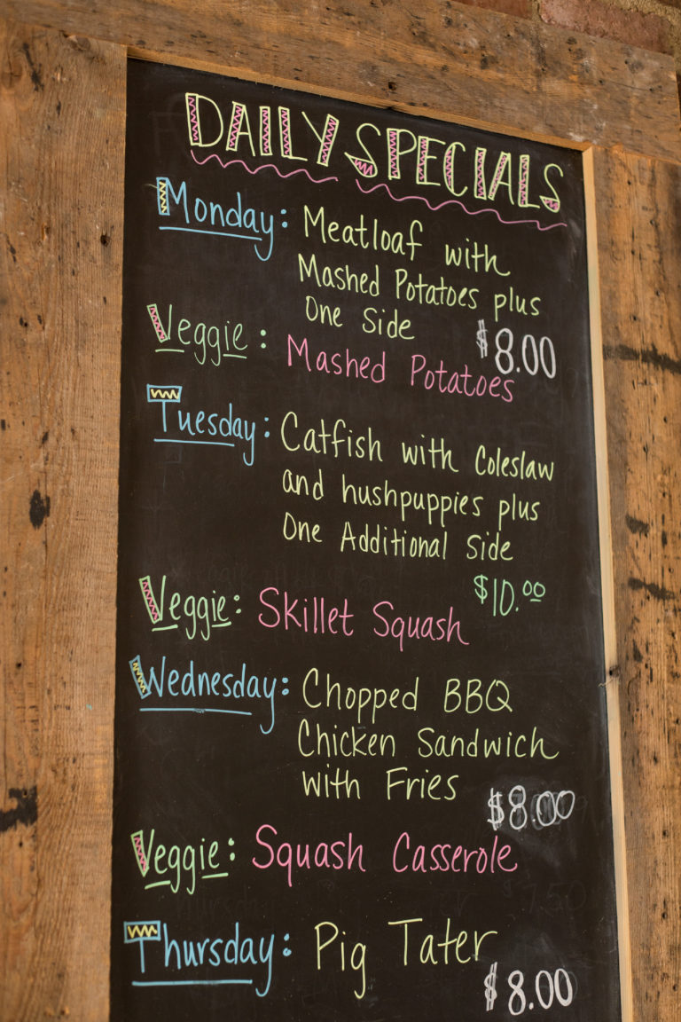 Country's Barbecue Visit LaGrange